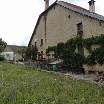 Gîte d'étape Spéléo - MONTROND-LE-CHATEAU