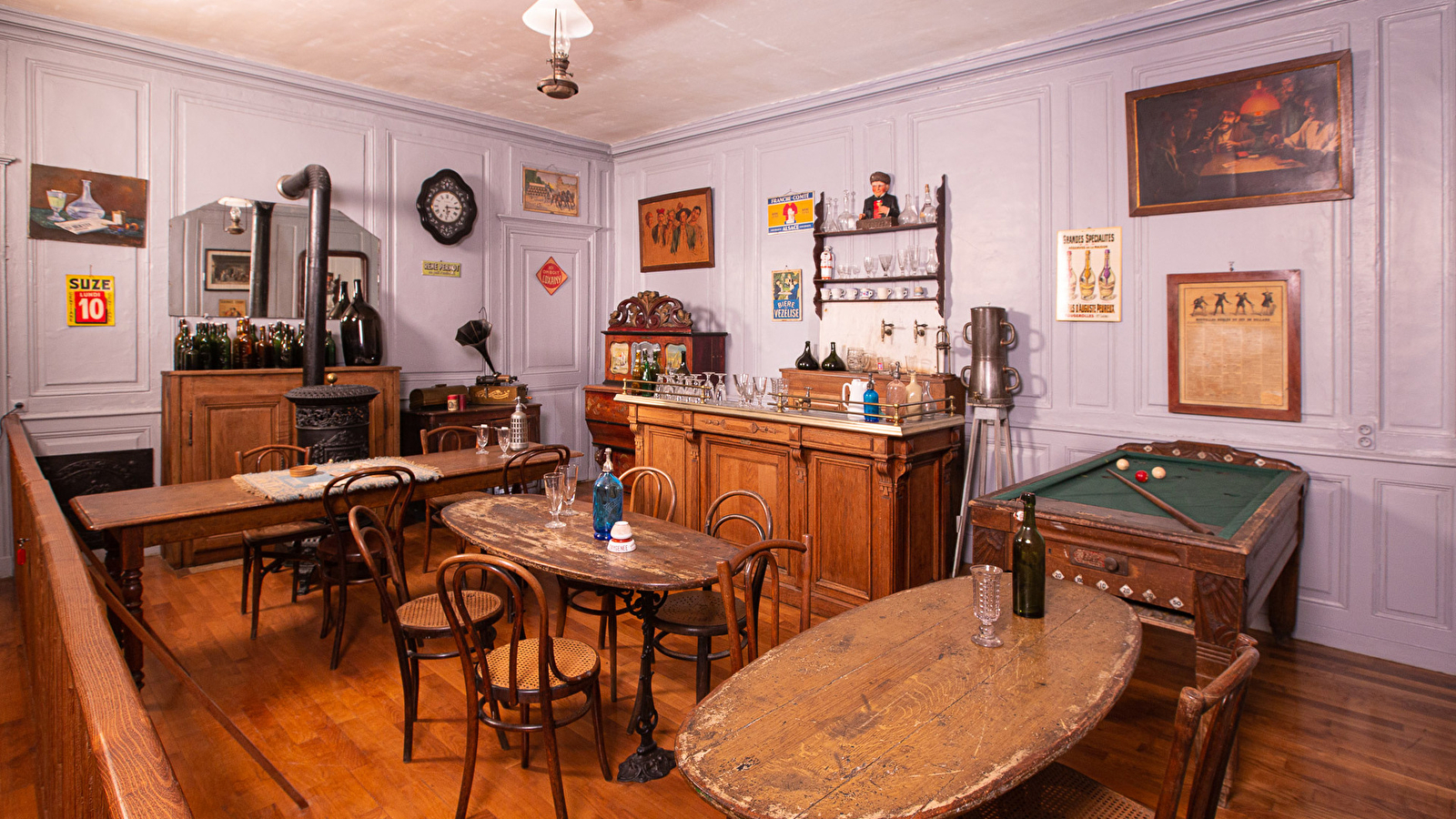 Les Arts et Traditions Populaires