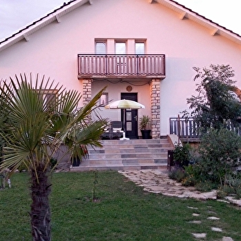 Chambres d'Hotes 'La Maison' - MIREBEAU-SUR-BEZE