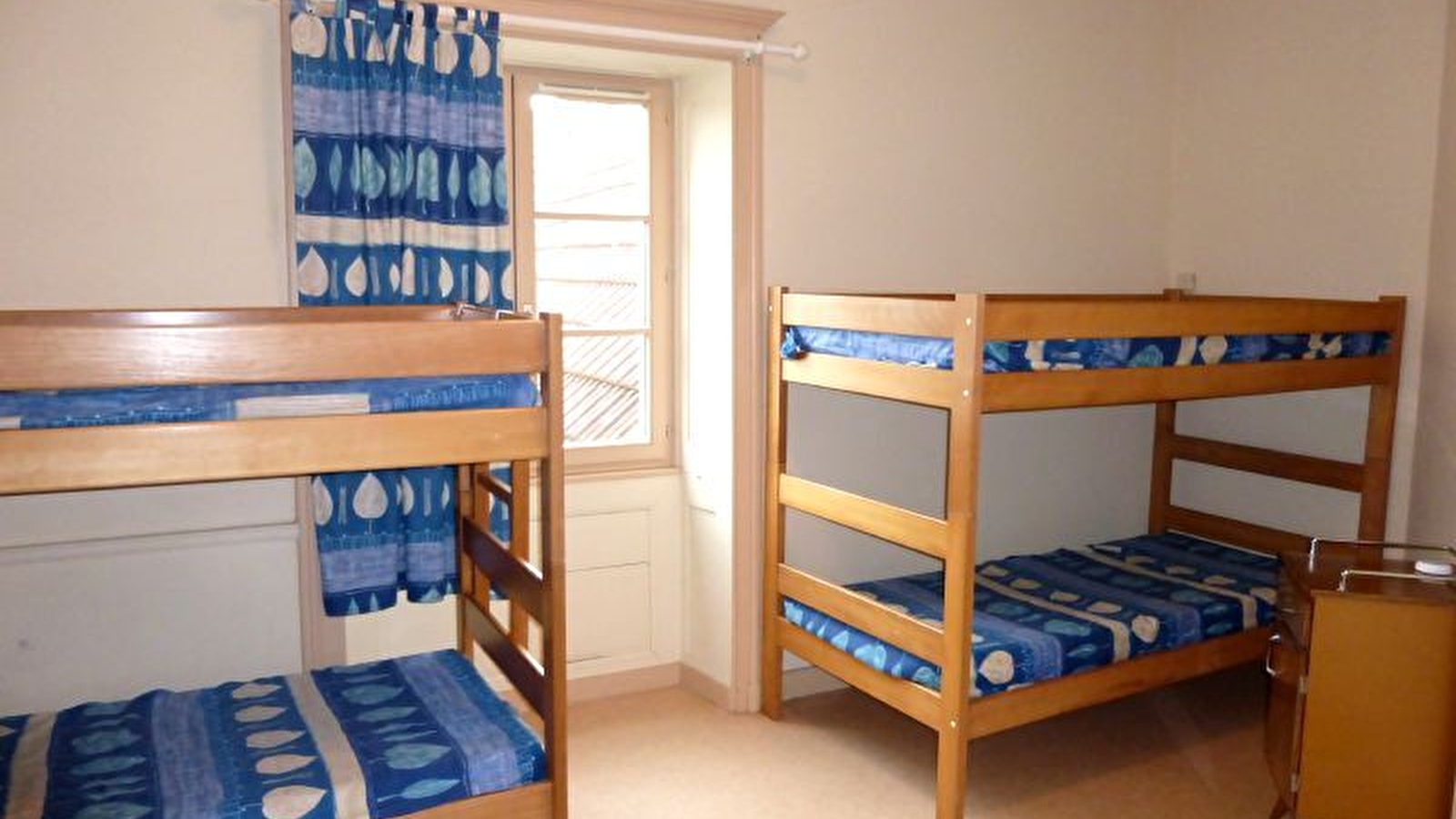 Salle polyvalente - dortoirs