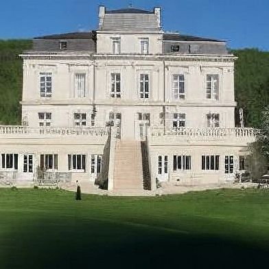 Château Ambroisie - gîte du Château de Sermizelles