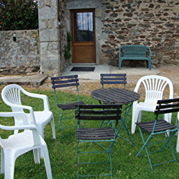 Gîte d'étape - CHASTELLUX-SUR-CURE